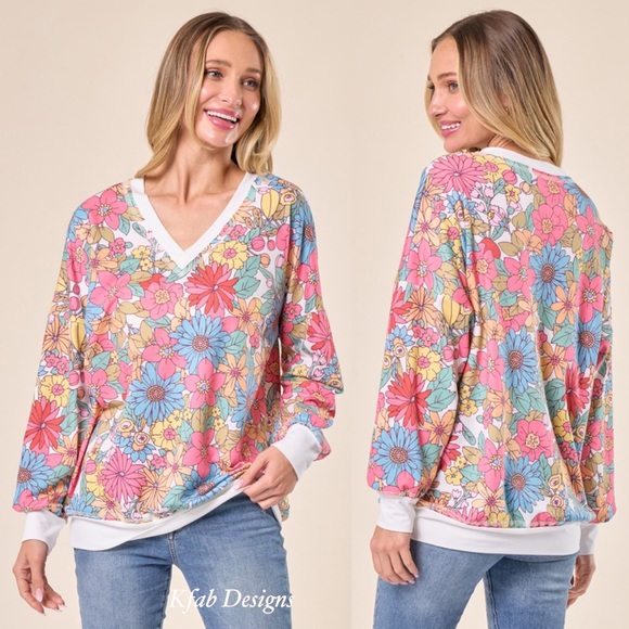 ❤️LAST 1! V Neck Floral Print Sweatshirt w/Contrast Neckline, Cuffs, and Band! - Picture 4 of 9